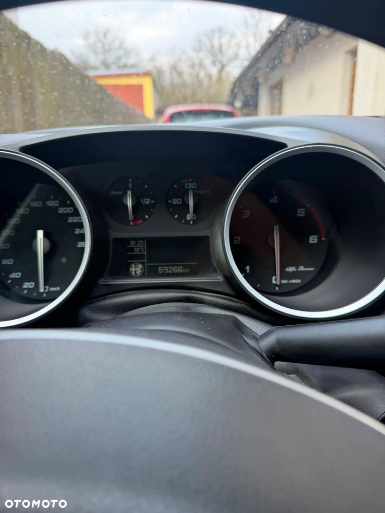 Alfa Romeo Giulietta 1.6 JTDM - 10