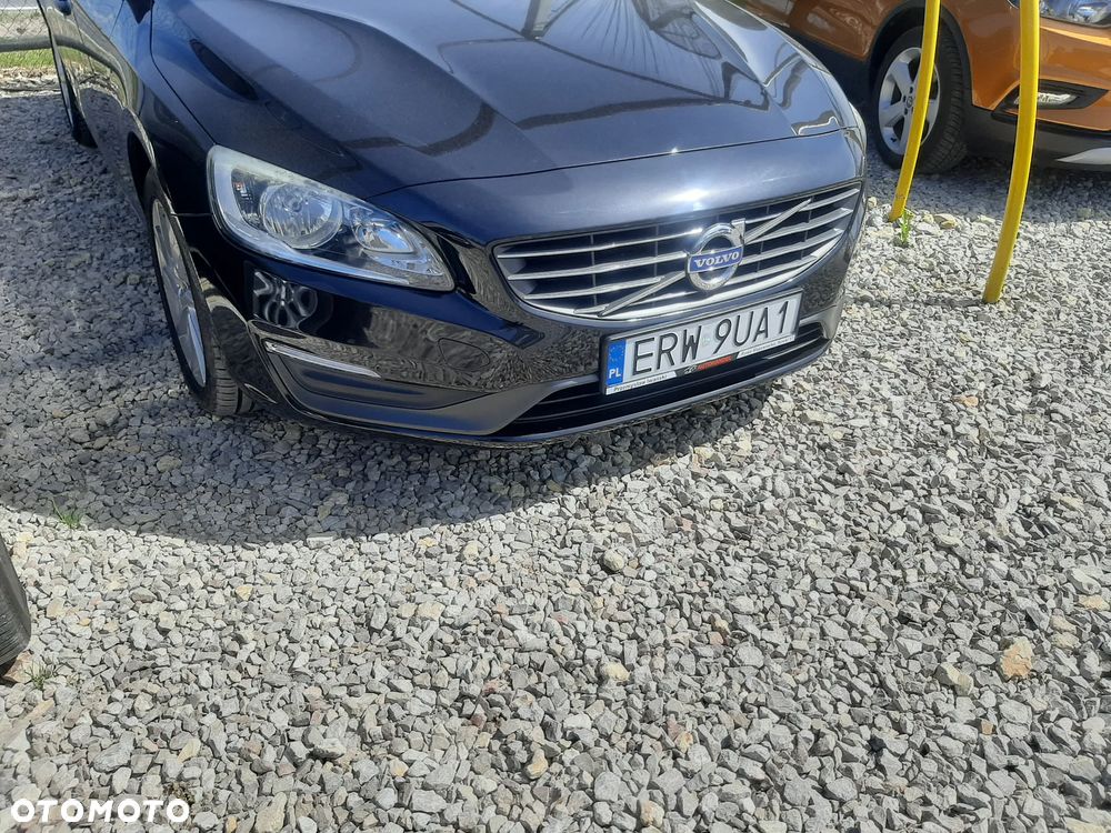 Volvo V60 D2 R-Design Momentum - 2