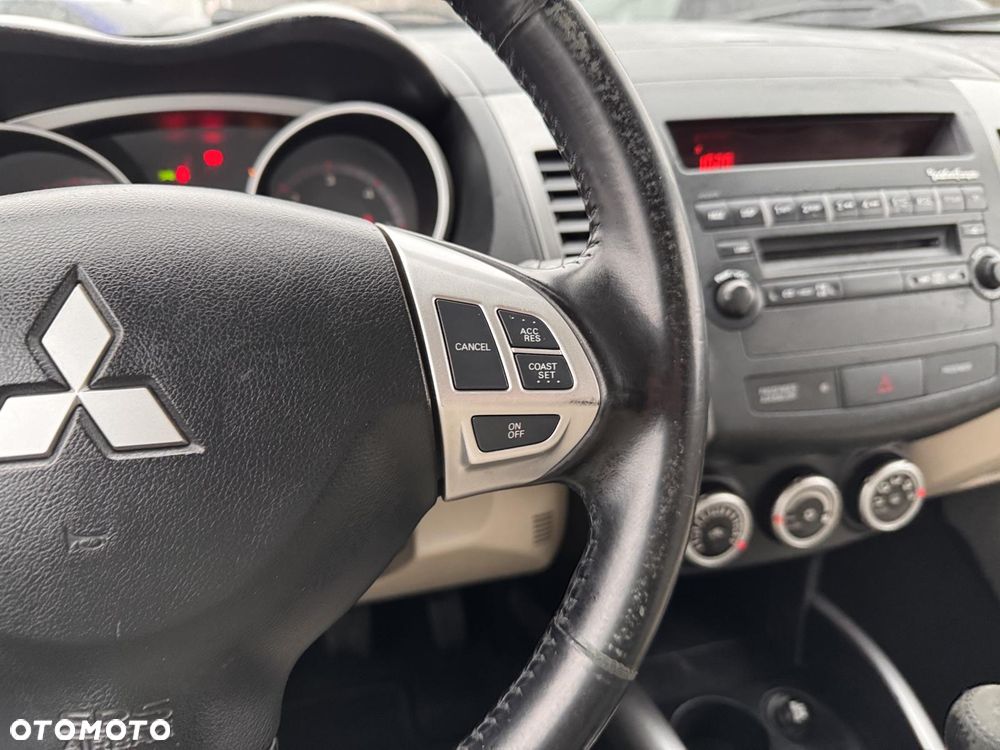 Mitsubishi Outlander 2.0 DID Instyle - 21