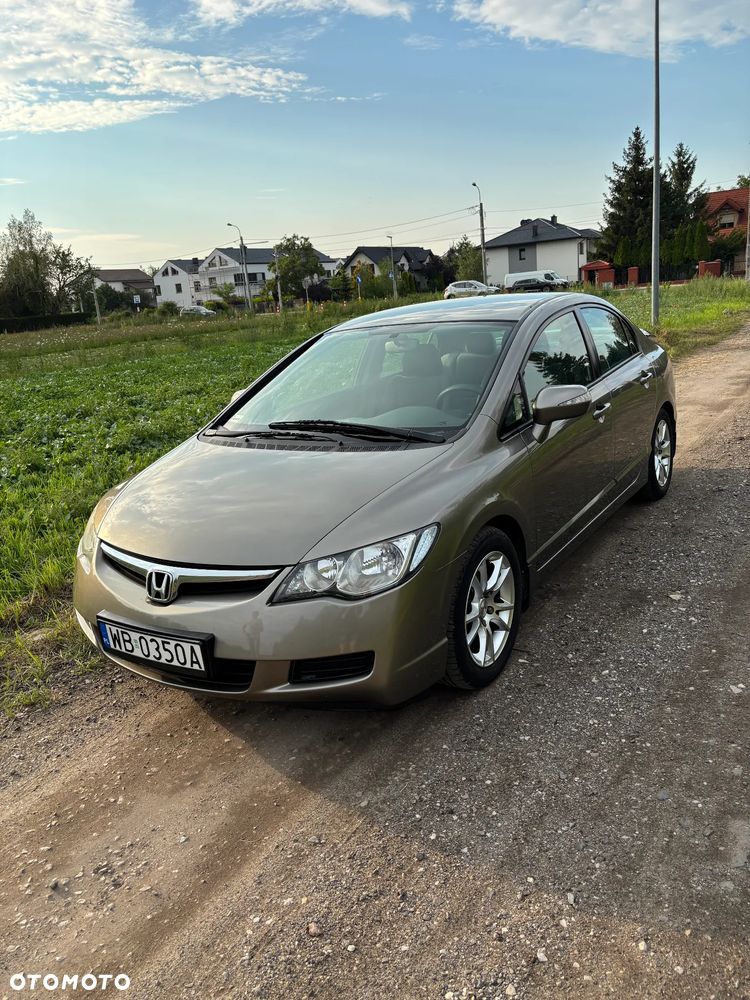 Honda Civic 1.8 Comfort - 1