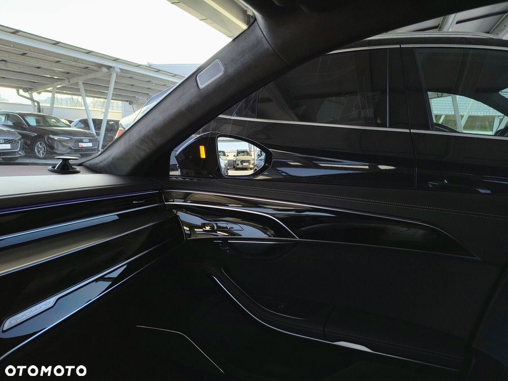 Audi S8 - 38