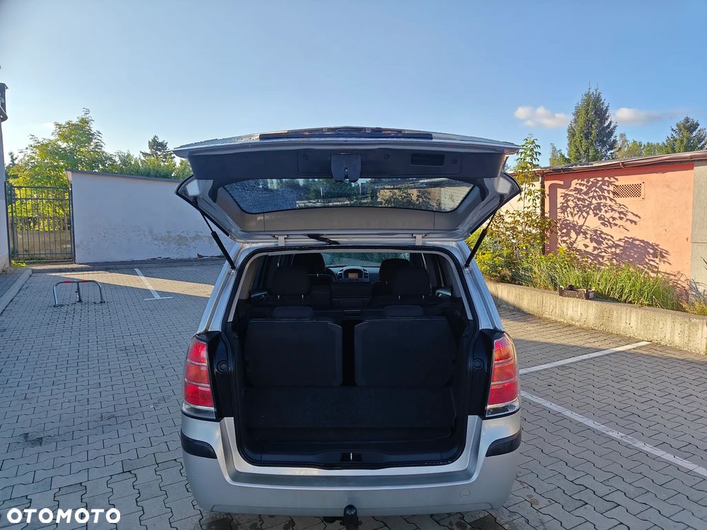 Opel Zafira 1.8 Family - 10