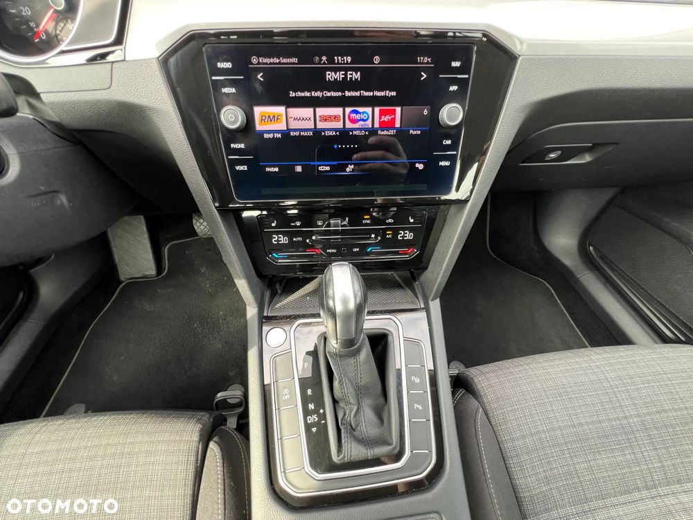 Volkswagen Passat 1.5 TSI EVO Essence DSG - 22