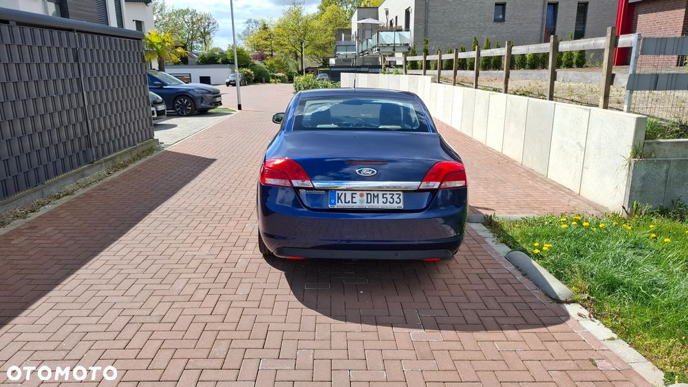 Ford Focus 2.0 16V Titanium - 14