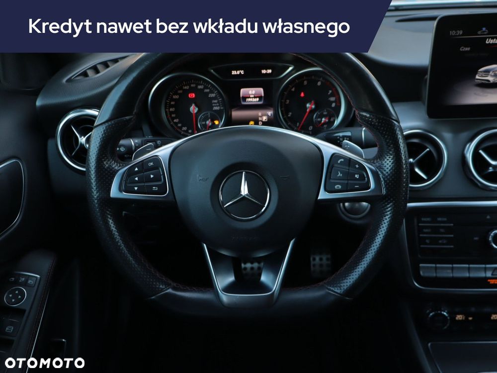 Mercedes-Benz GLA - 19