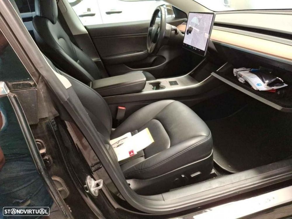 Tesla Model 3 Long-Range Dual Motor AWD - 4
