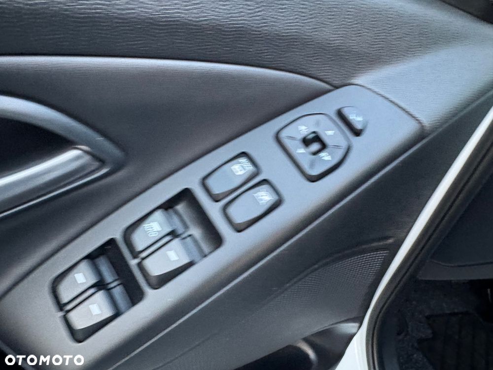 Hyundai ix35 1.7 CRDi Comfort 2WD - 18