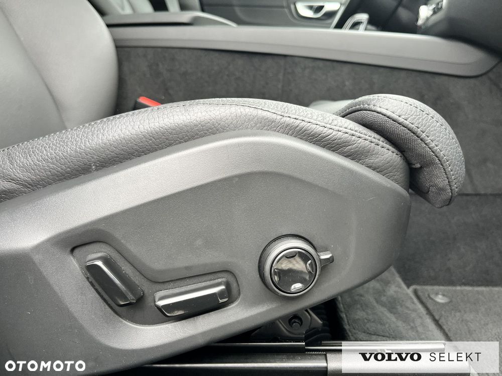 Volvo XC 60 - 35