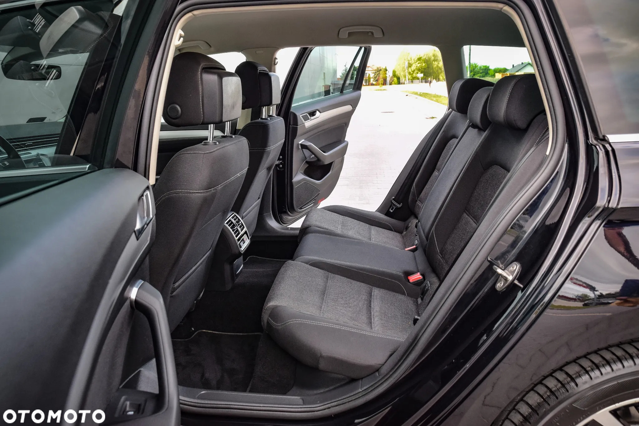 Volkswagen Passat 1.5 TSI EVO Elegance DSG - 19