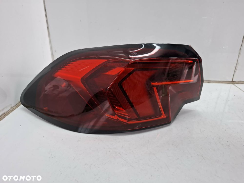 LEWA LAMPA TYLNA TYŁ BMW F70 5A36177 LED - 6
