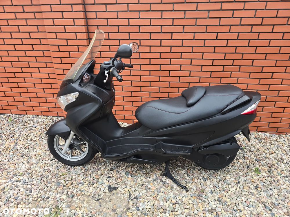 Suzuki Burgman - 5