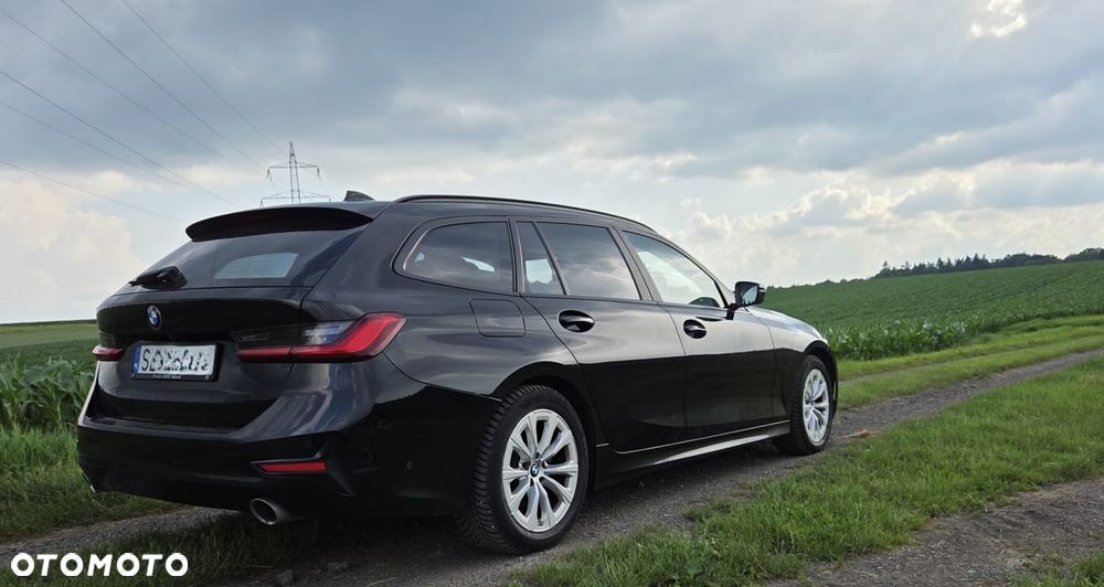 BMW Seria 3 318i - 5
