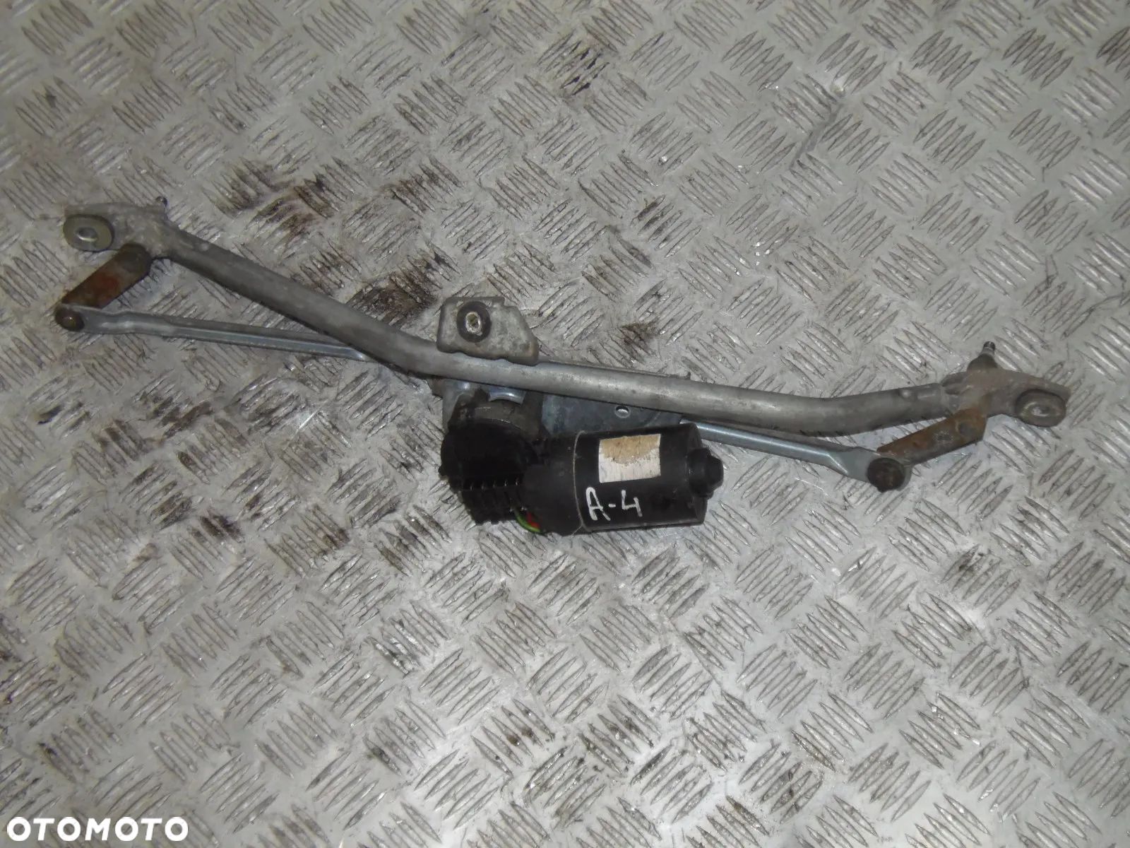 AUDI A4 B5  MECHANIZM SILNICZEK WYCIERACZEK PRZÓD - 1