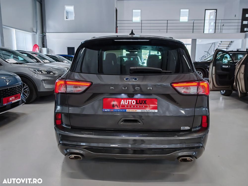 Ford Kuga 1.5 TDCi 2x4 Aut. ST-Line - 32