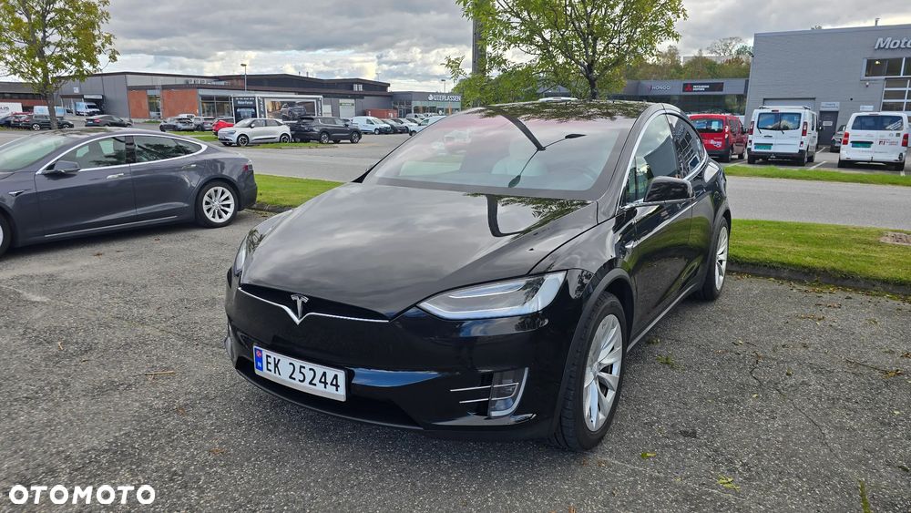 Tesla Model X Long Range Plus - 8