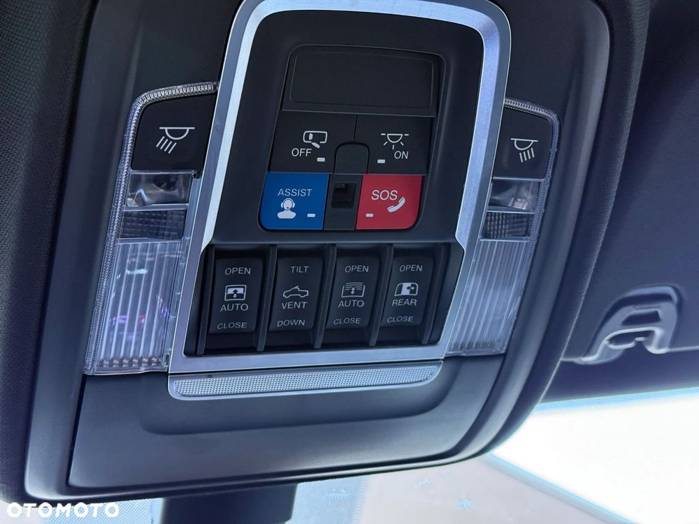 RAM 1500 5.7 Crew Cab Rebel - 34