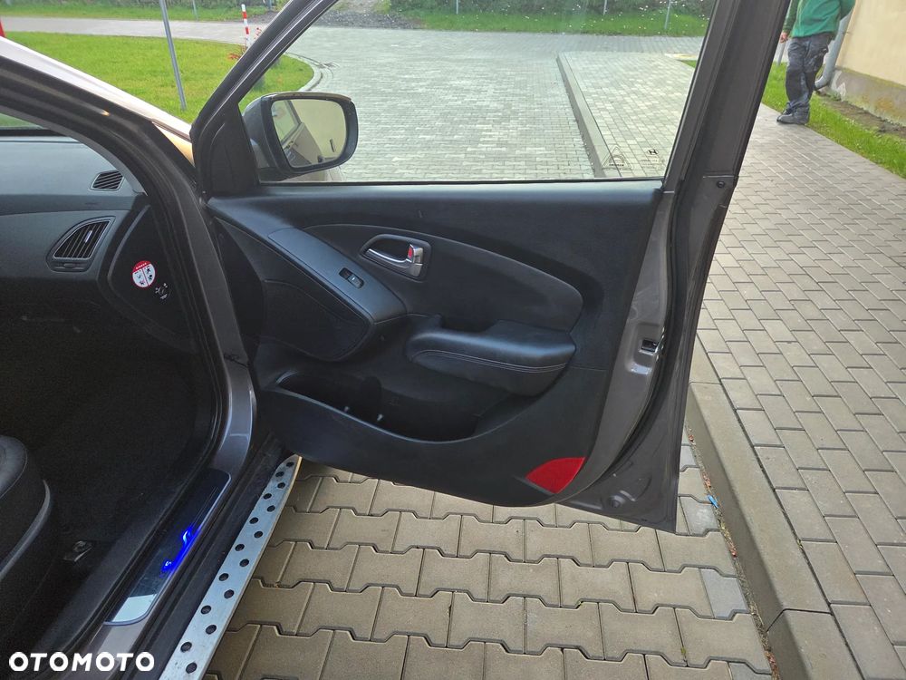 Hyundai Tucson ver-2-0-crdi-comfort-2wd - 10