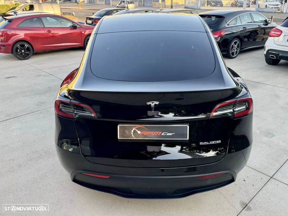 Tesla Model Y Performance Dual Motor AWD - 8