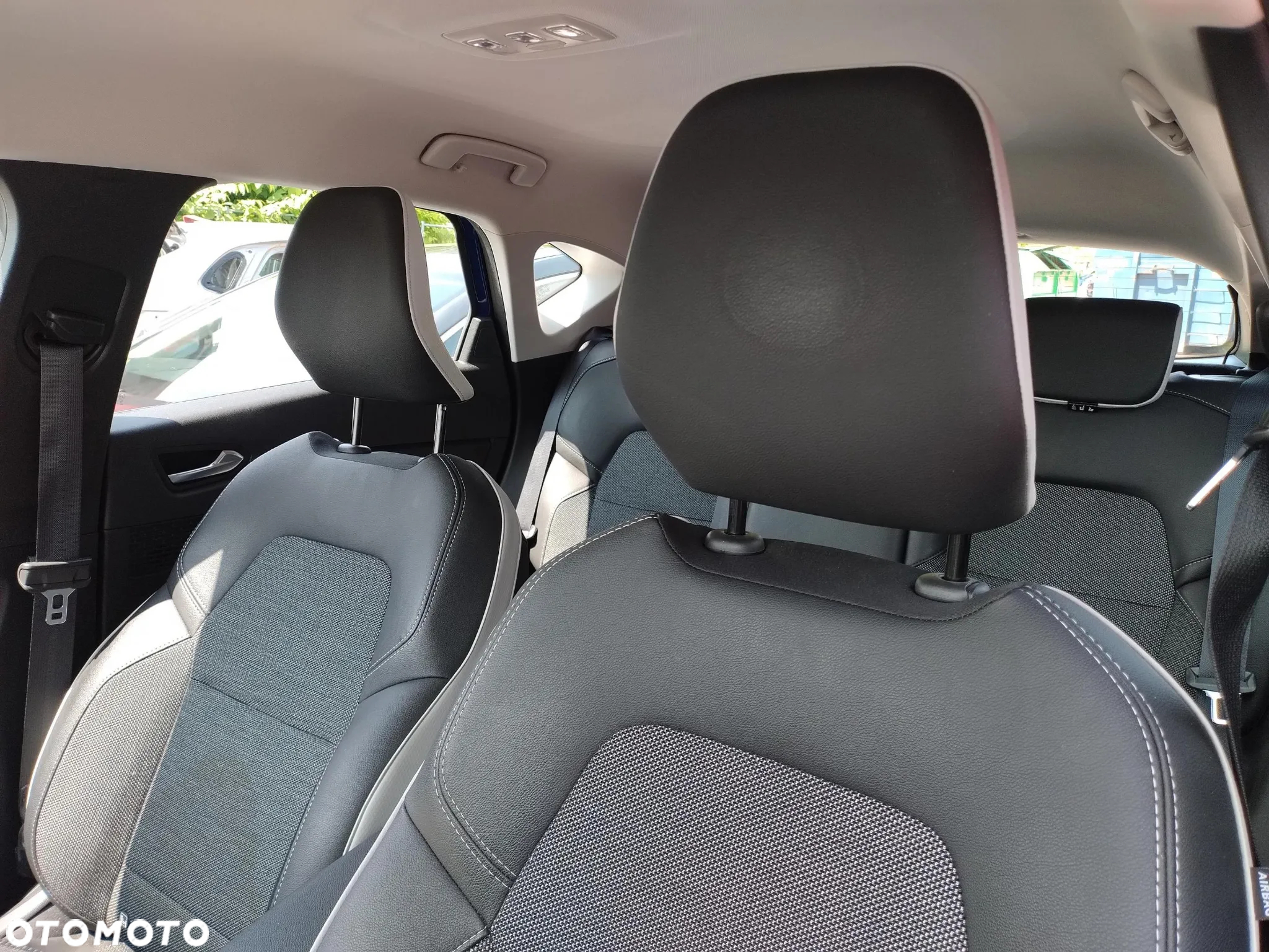 Renault Captur 1.3 TCe mHEV Intens EDC - 12