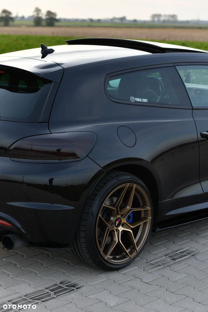 Volkswagen Scirocco 2.0 TSI R - 23