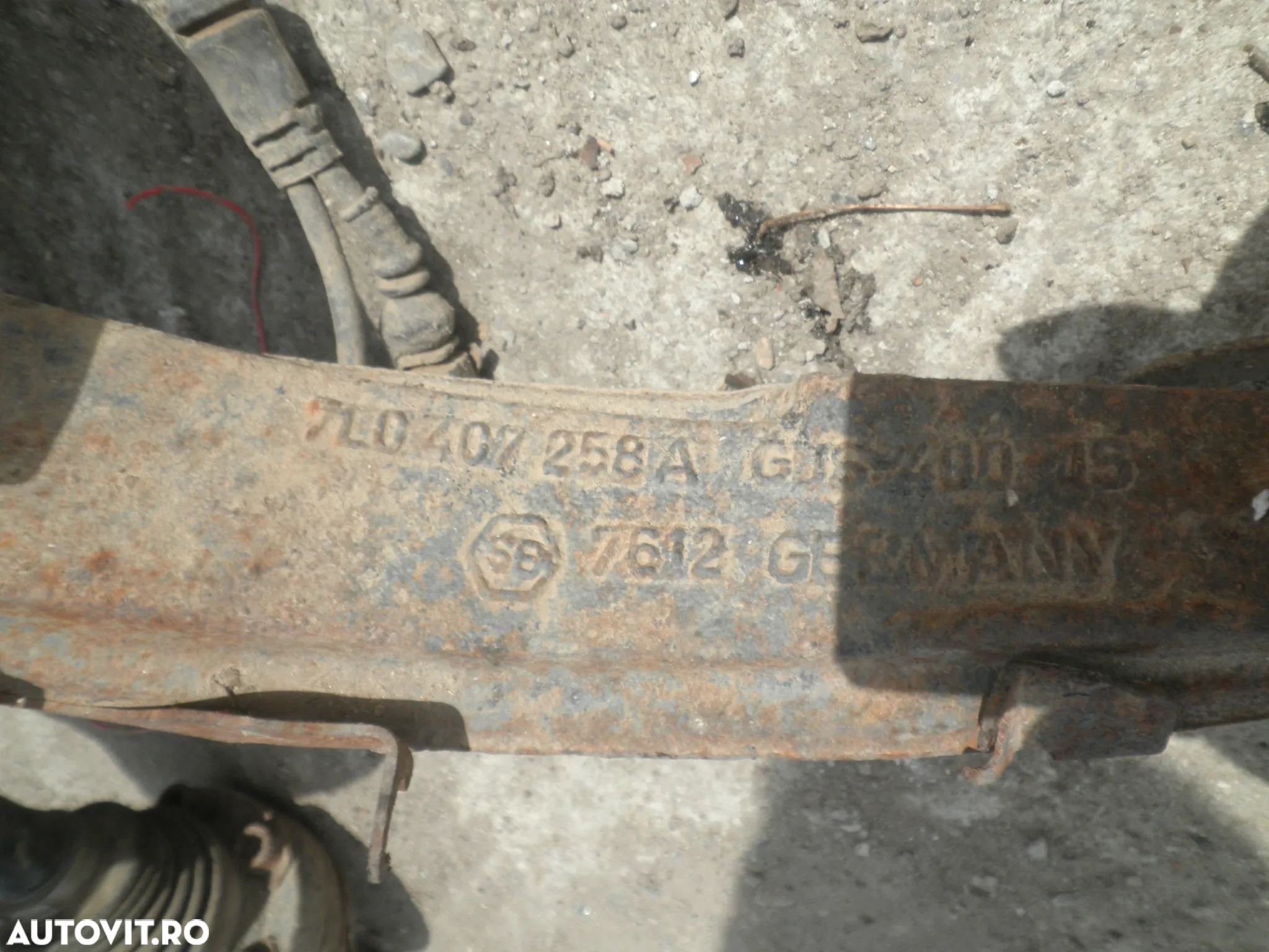 Fuzeta stanga / dreapta fata VW Touareg 7L 7L0407257A 7L0407258A - 2