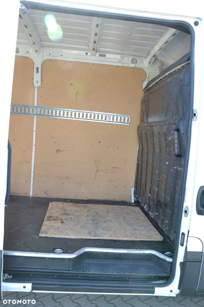 Iveco Daily 35C14 - 20
