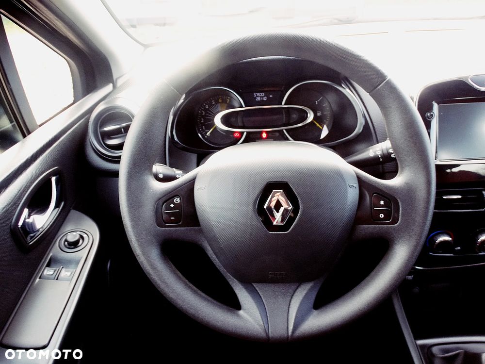Renault Clio 1.2 16V 75 Life - 21