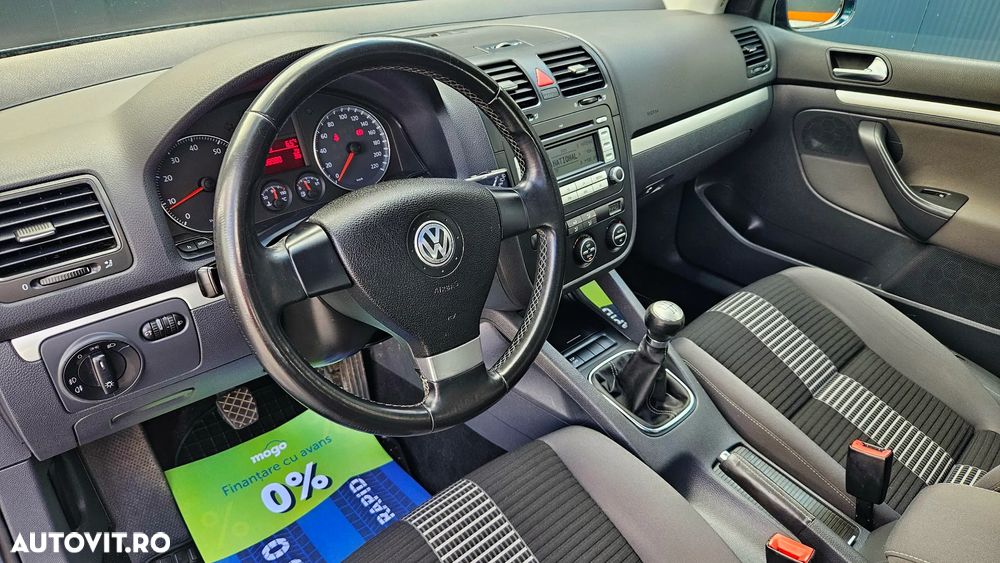 Volkswagen Golf - 11