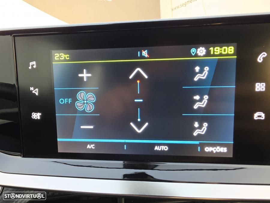 Peugeot e-2008 50 kWh Active Pack - 36