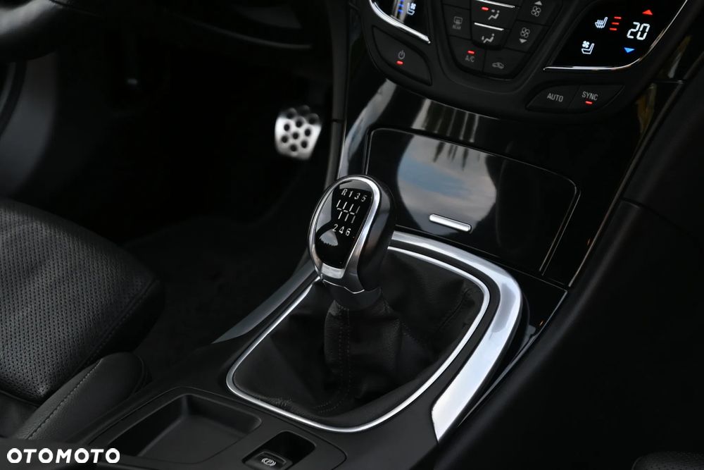 Opel Insignia 2.0 ECOTEC DI Turbo ecoFLEX Business Innovation - 27