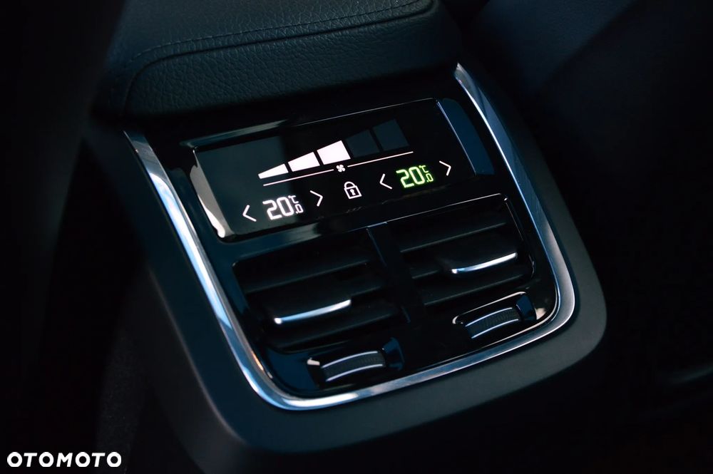 Volvo XC 60 B5 D AWD Inscription - 18
