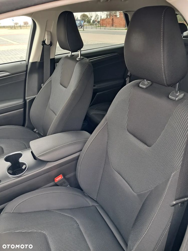 Ford Mondeo 2.0 EcoBlue Titanium - 13