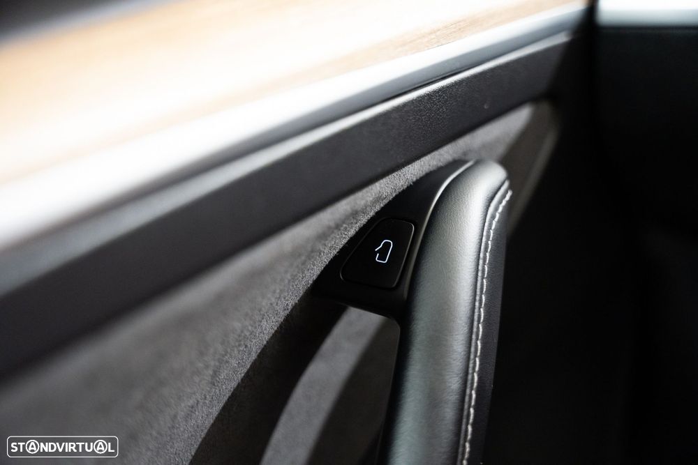 Tesla Model 3 Long-Range Dual Motor AWD - 20