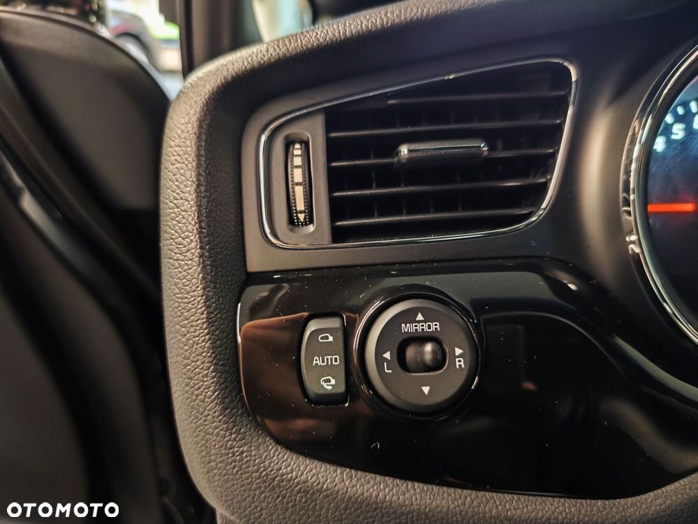 Kia Ceed 1.6 GDI Smart Plus - 16