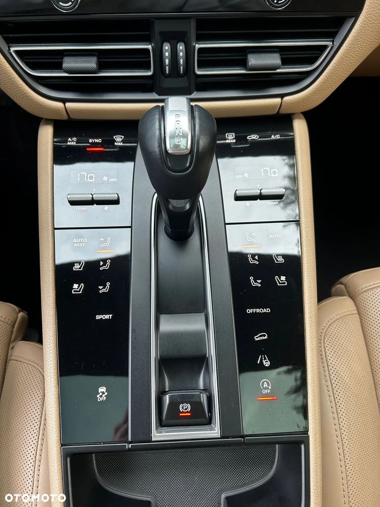 Porsche Macan Standard - 22