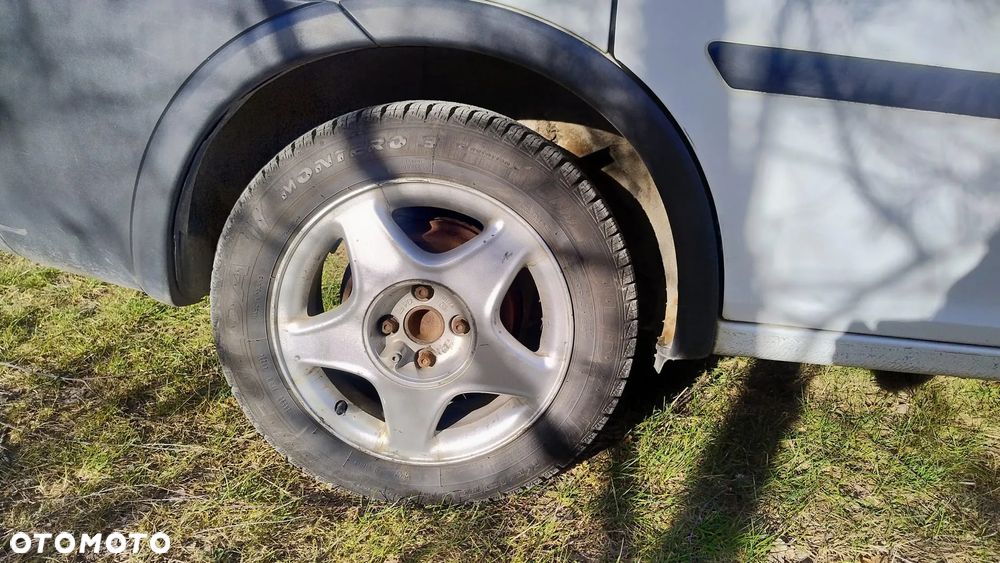 Opel Combo Tour Essentia - 27