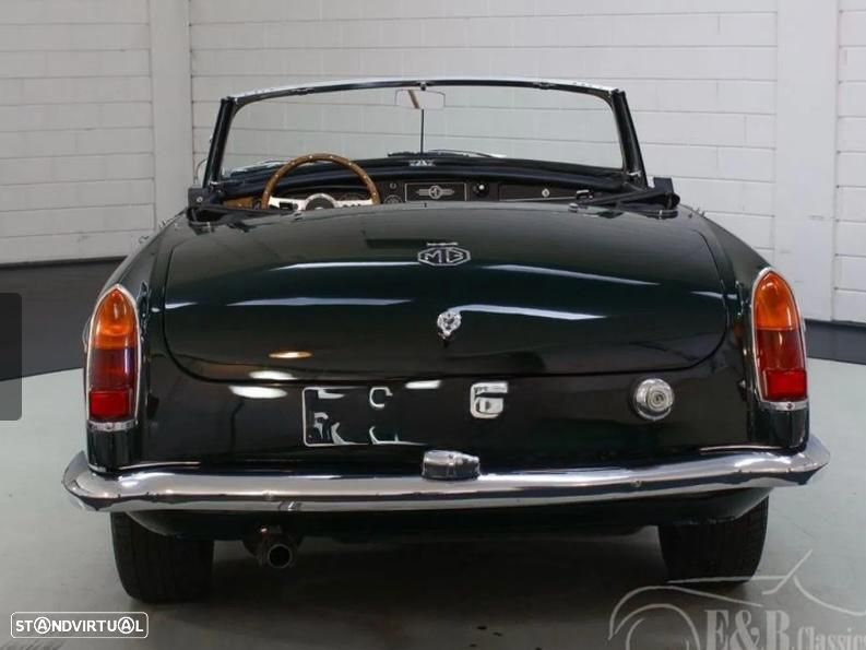MG MGB - 8