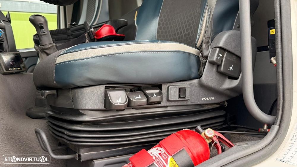 Volvo FMX FMX 4X4 GRUA + BASCULA - 30