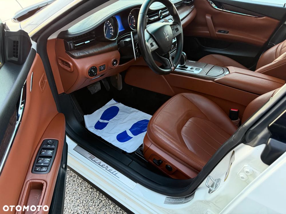 Maserati Quattroporte - 8