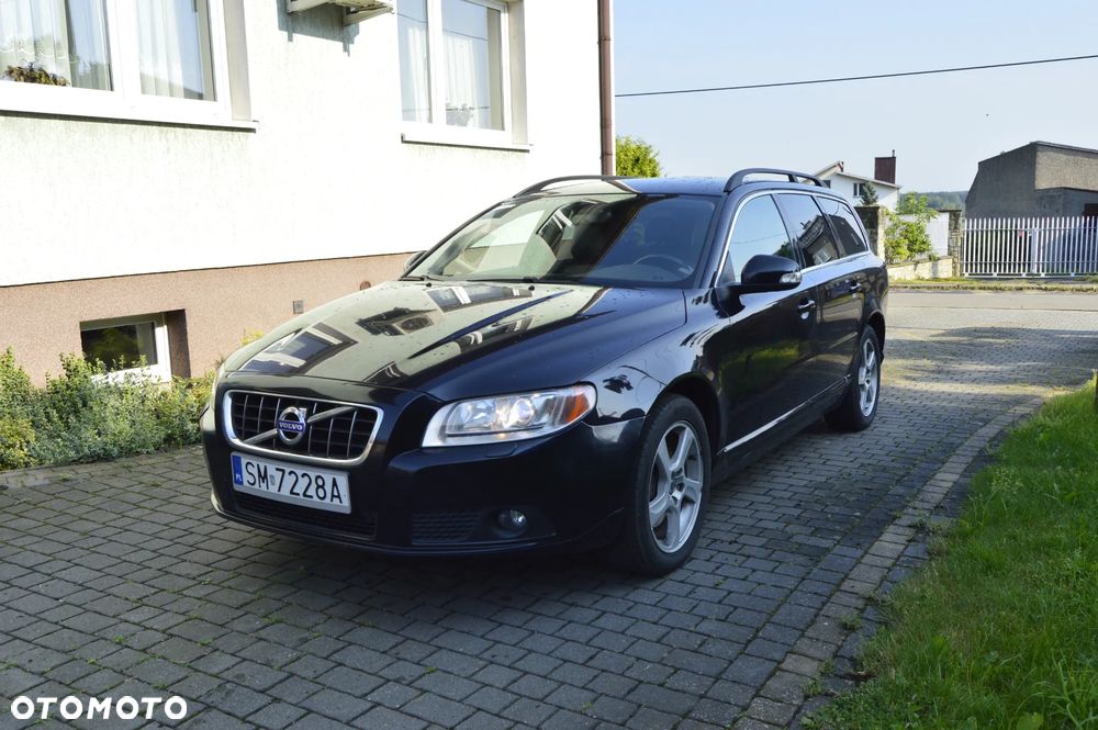 Volvo V70 D5 Summum - 1