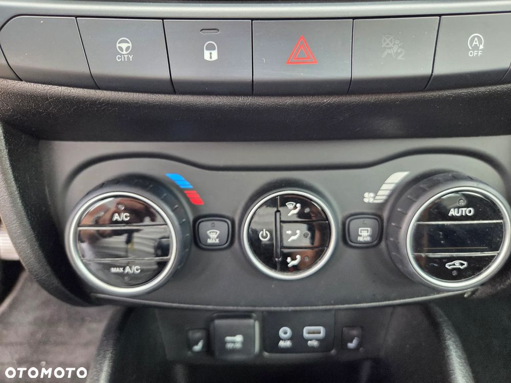 Fiat Tipo 1.4 T-Jet Lounge - 19