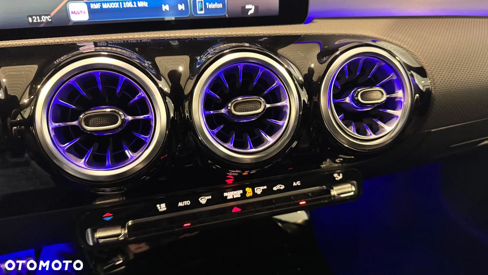 Mercedes-Benz Klasa A 200 AMG Line 7G-DCT - 27