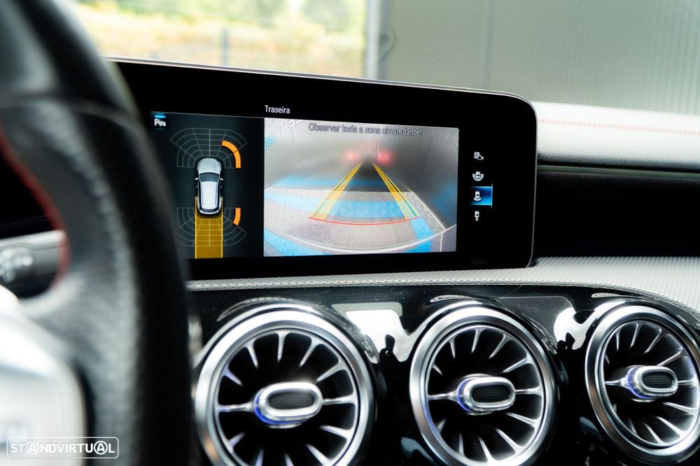 Mercedes-Benz CLA 200 - 38