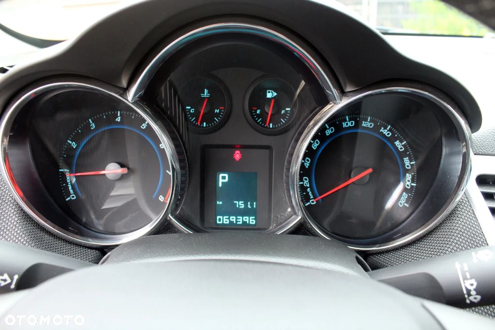 Chevrolet Cruze 1.8 LT+ - 7