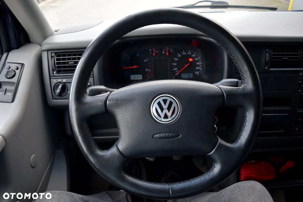 Volkswagen Multivan Standard - 21