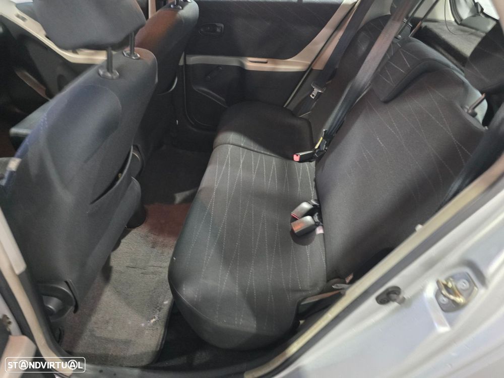 Toyota Yaris 1.0 VVT-i AC - 14