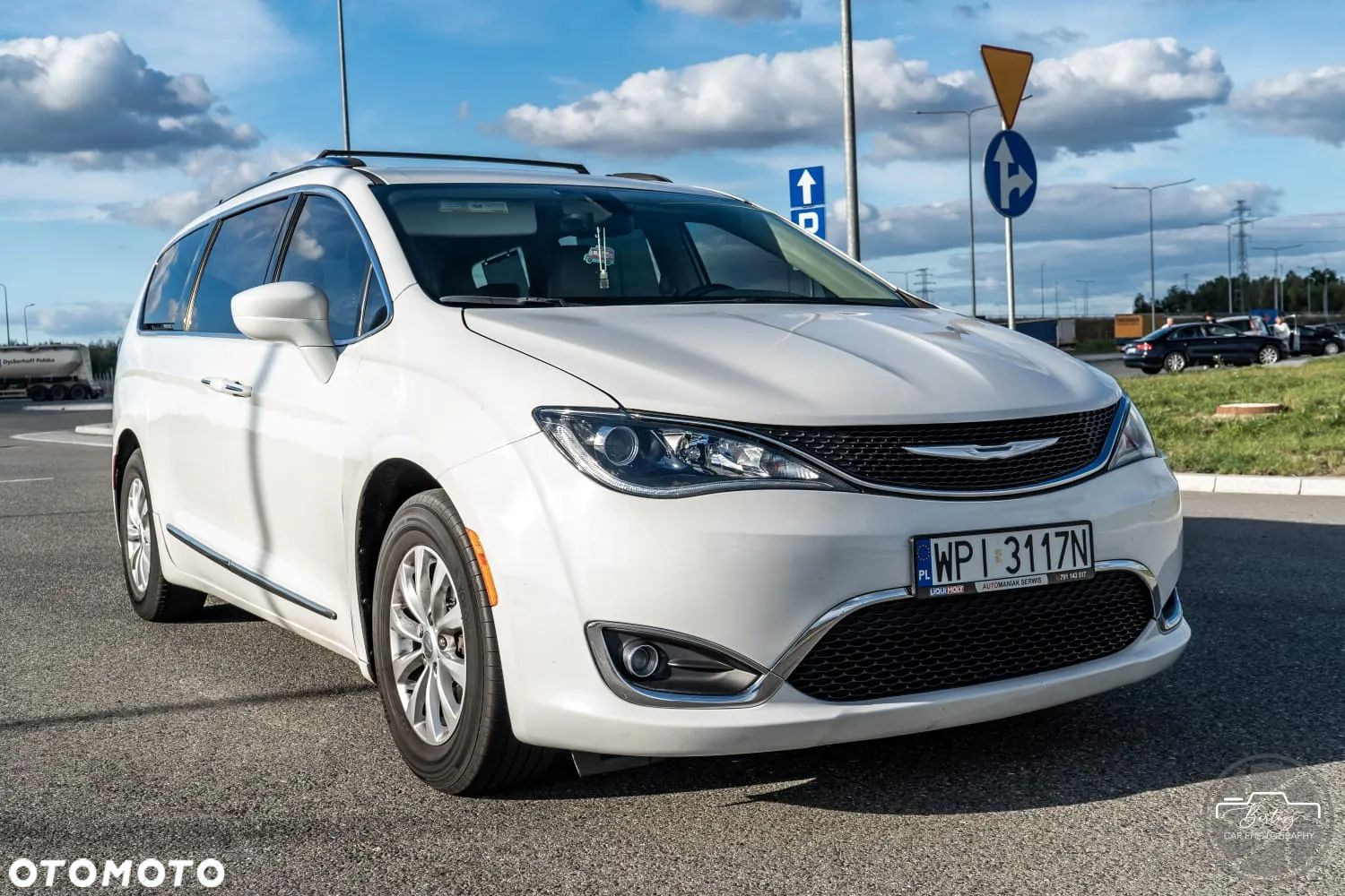 Chrysler Pacifica - 1