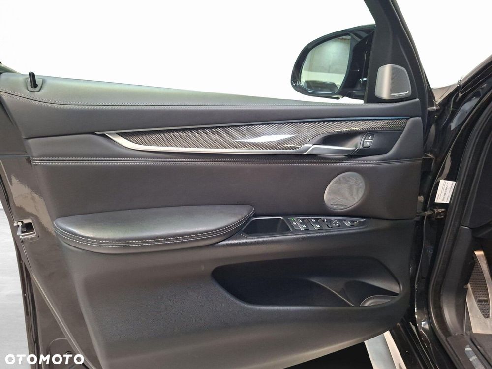 BMW X6M - 12