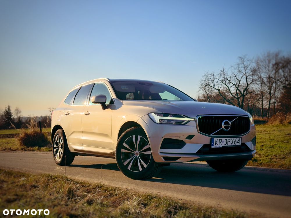 Volvo XC 60 D4 Momentum Pro - 2