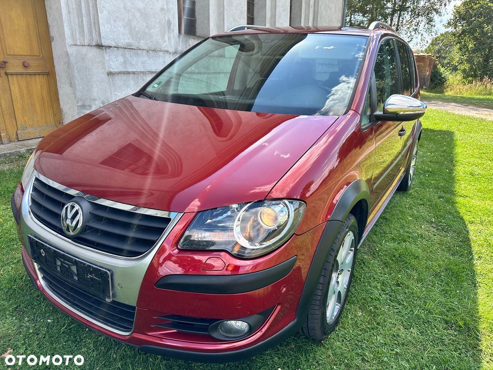 Volkswagen Touran 1.4 TSI DSG Cross - 2